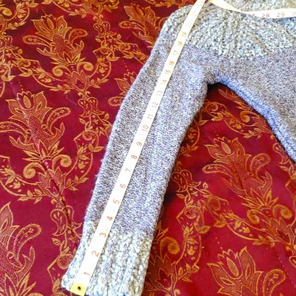 🎉 HP 🎉 Like New 💜 Fate, contrast Long sleeve crewneck sweater 💜 Wmn Medium - Picture 5 of 11